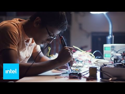 Shubham Banerjee &amp; Intel Edison Meet The Makers | Intel